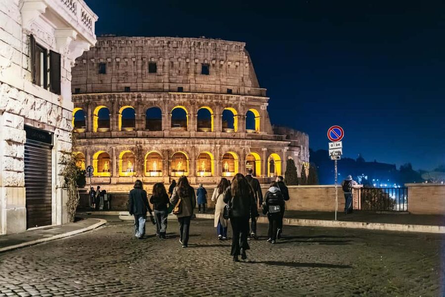 Rome: City Highlights Moonlight Walking Tour - Piazza Navona opens the story