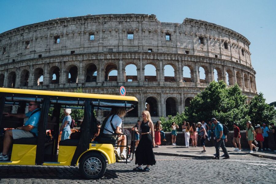 Rome: City Highlights Tour by Electric Golf Cart - Why a golf cart works well in Rome