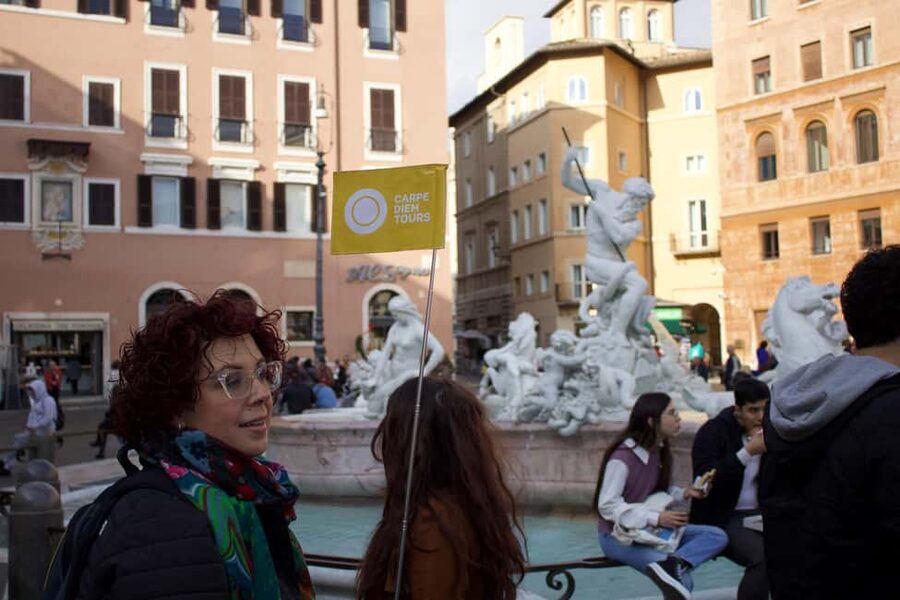 Rome: City Walking Tour in English or Spanish - The guide makes or breaks the experience