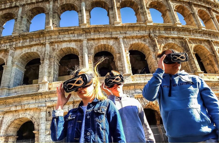 Rome: Colosseum Access and Self-Guided Virtual Reality Tour - Guides who make the technology easier