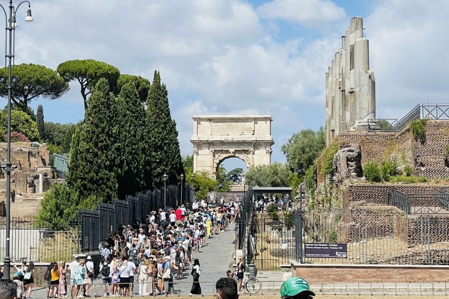Rome: Colosseum, Arena Floor & Ancient Rome Tour - What happens if the arena floor is closed?
