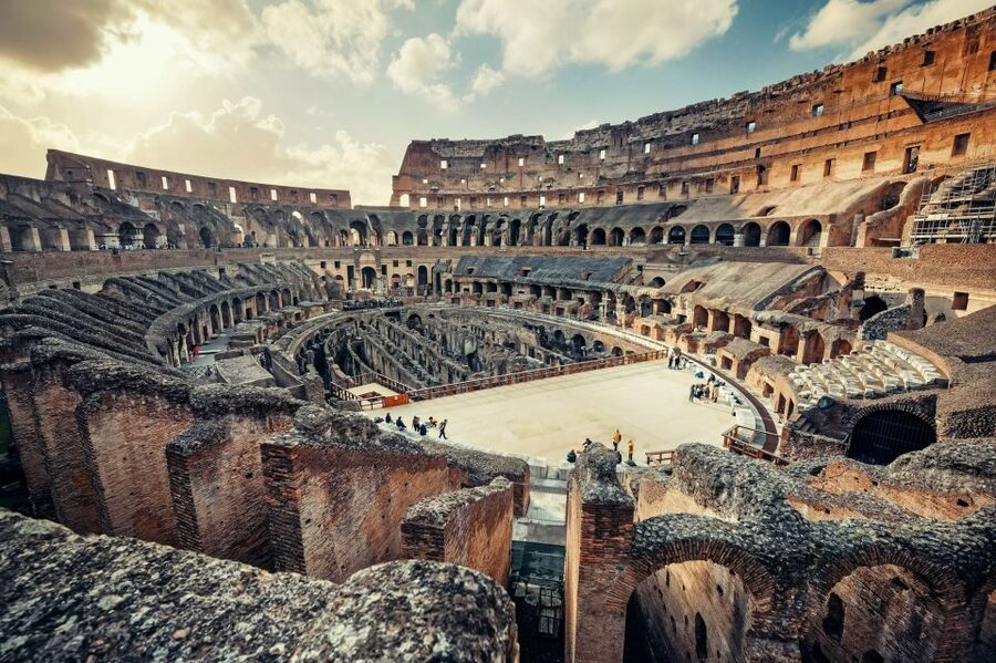 Rome: Colosseum Arena, Palatine Hill & Forum Guided Tour - The guides make the difference