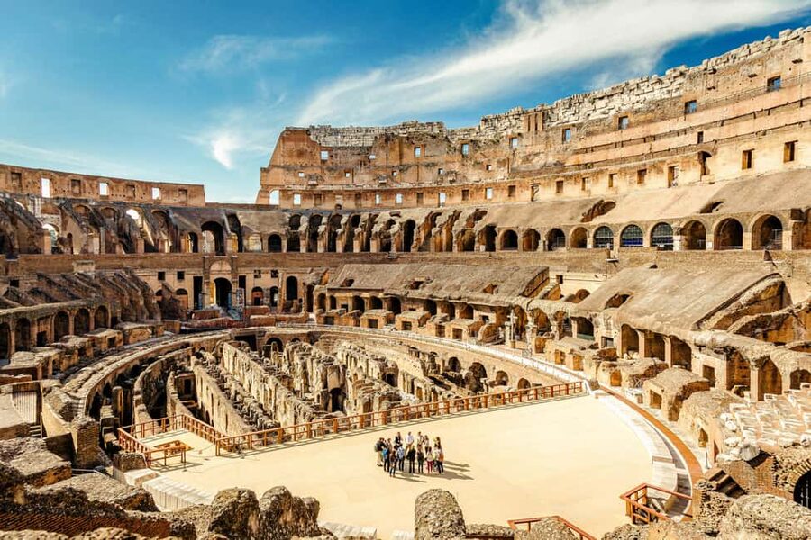 Rome: Colosseum Entry, Palatine Hill, Forum, with Audioguide - Finding the Meeting Point Near Colosseo Metro