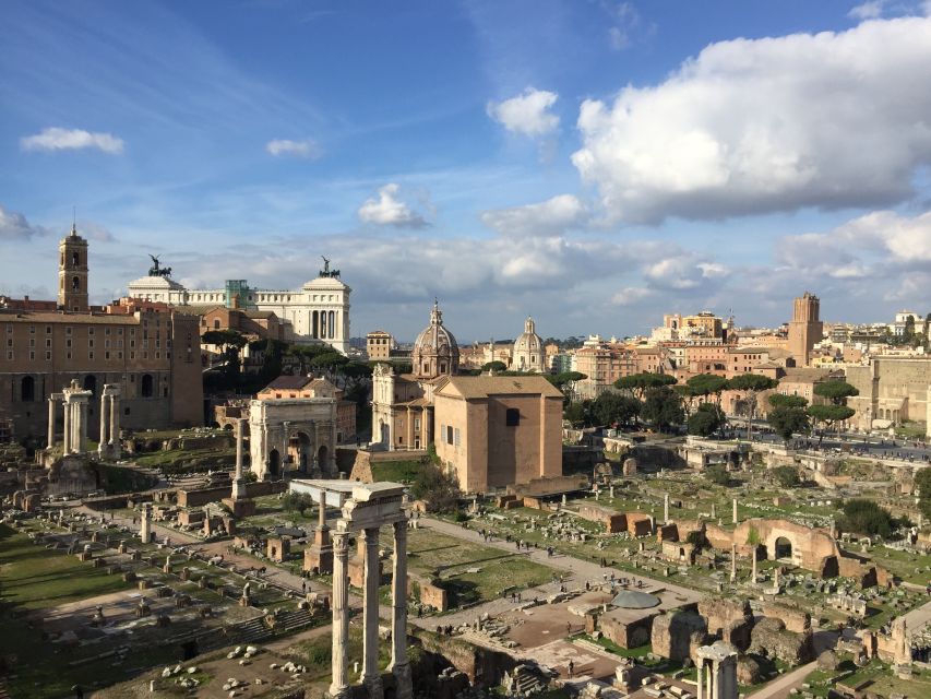 Rome: Colosseum Express Guided Tour with Arena Access Option - What this Colosseum tour is really designed to do