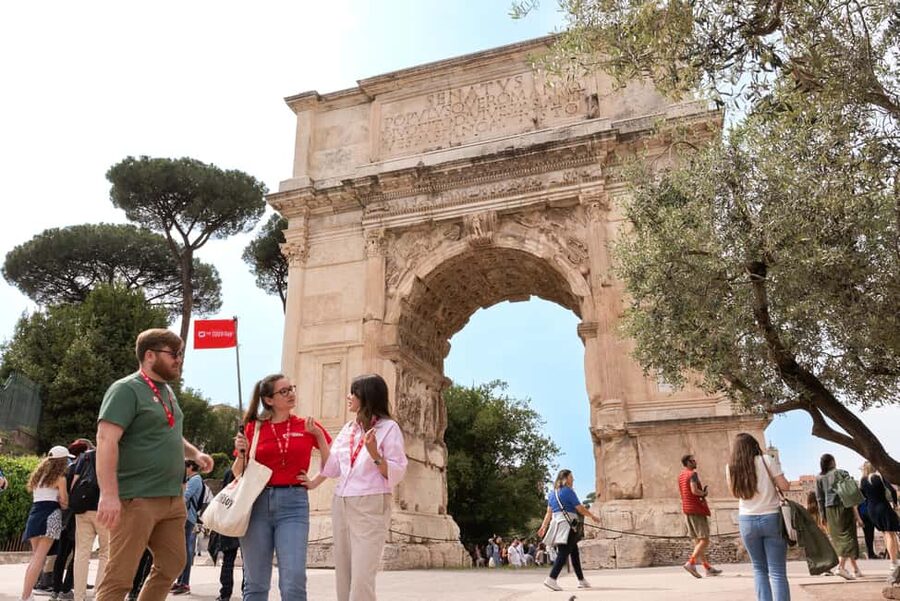 Rome: Colosseum, Forum, and Palatine Tour - Who should book this Colosseum tour?