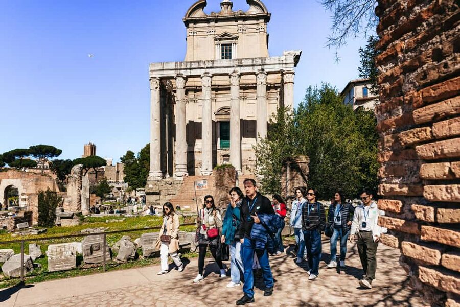 Rome: Colosseum, Forum & Palatine Hill Tour & Optional Arena - Roman Forum: the political heart of ancient Rome