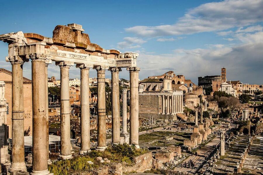 Rome: Colosseum & Forum Small Group Tour with Palatine Hill - Walking through the Roman Forum