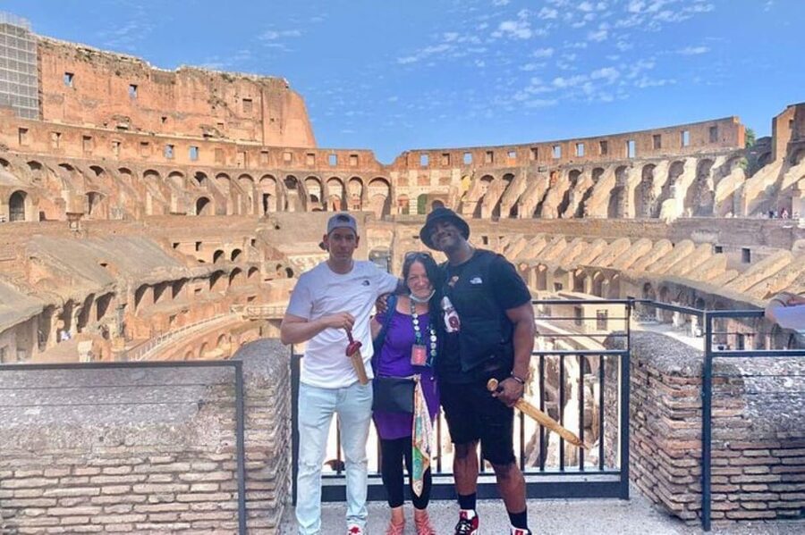Rome: Colosseum Guided Tour with Forum Entry Experience - Why a guide helps inside the Colosseum