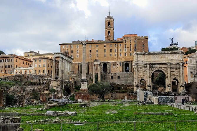 Rome: Colosseum Guided Tour with Roman Forum and Palatine hill - Family suitability and group size