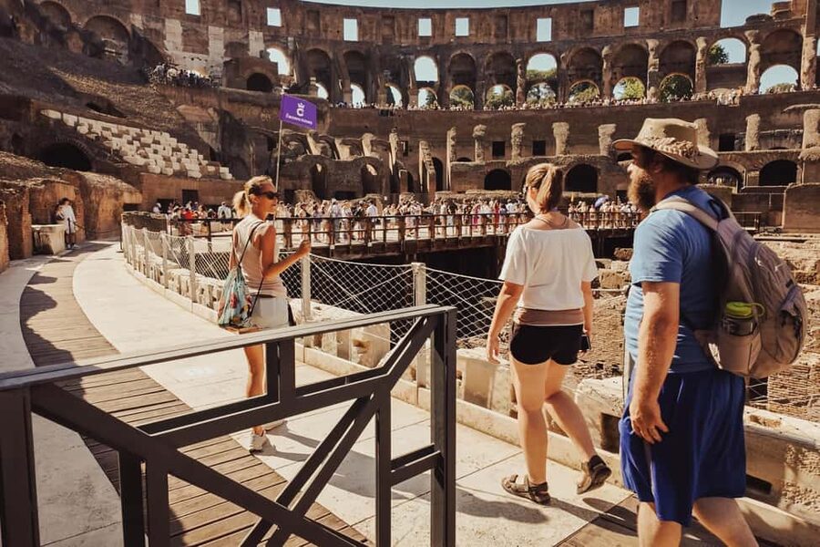Rome: Colosseum, Palatine Hill, and Forum Guided Experience - Meeting your guide near the Colosseum