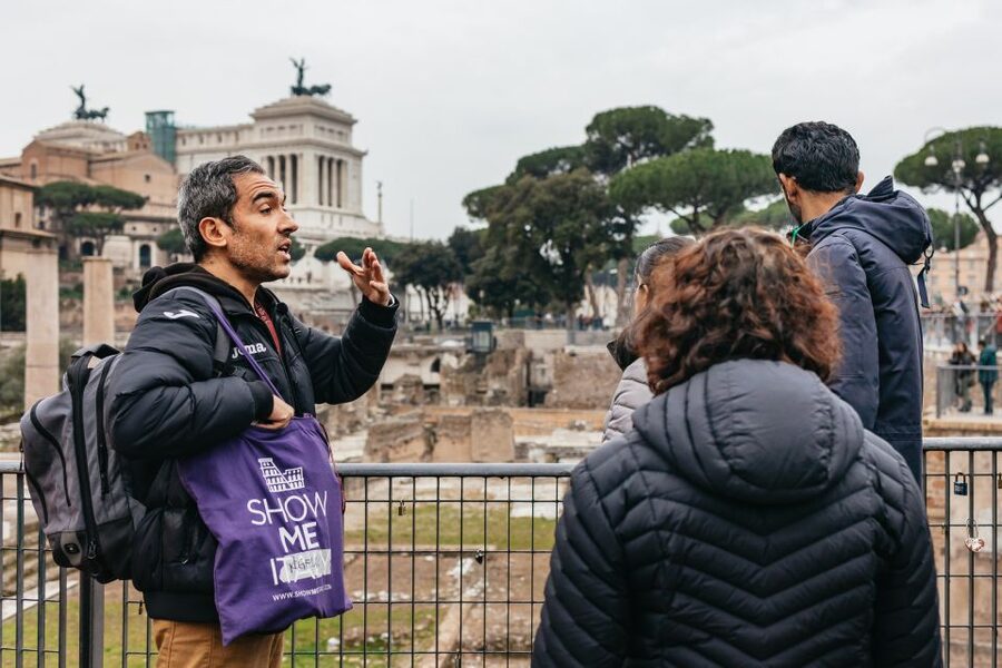 Rome: Colosseum, Palatine Hill & Roman Forum Guided Tour - Who should book this Colosseum tour?