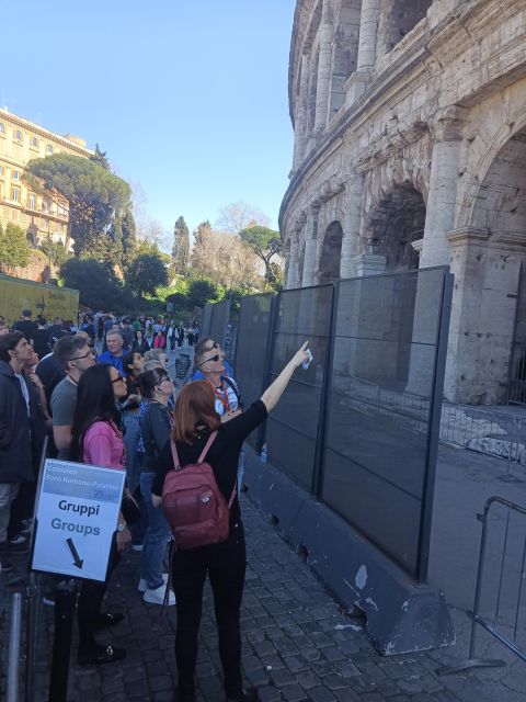 Rome: Colosseum, Palatine Hill, & Roman Forum Walking Tour - Group size, timing, and practical comfort