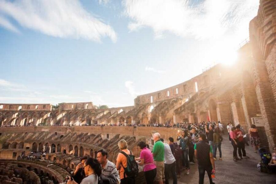 Rome: Colosseum, Palatine & Roman Forum Tour w/Entry Ticket - Heat, crowds, and the practical effort involved