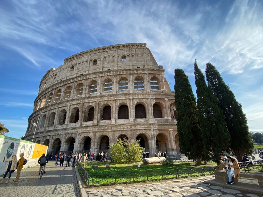 Rome: Colosseum, Roman Forum, and Palatine Hill Ancient Tour - Planning for heat, crowds, and security