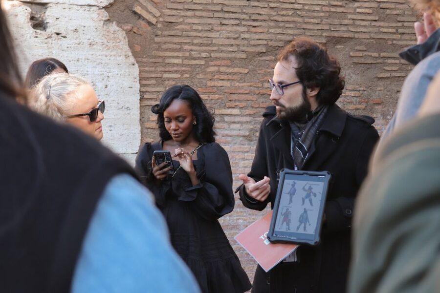 Rome: Colosseum, Roman Forum and Palatine Hill Guided Tour - Who should book this tour?