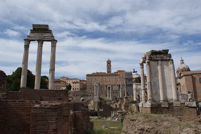 Rome: Colosseum, Roman Forum and Palatine Hill Private Tour - Reading the Roman Forum beyond the ruins