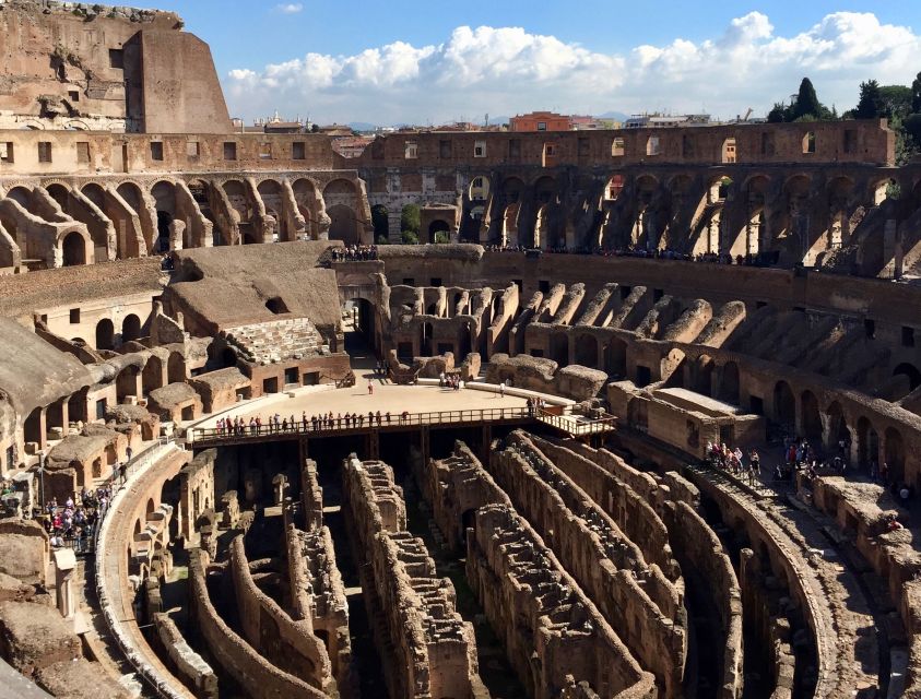 Rome: Colosseum, Roman Forum, and Palatine Hill Tour - How the guides shape the experience
