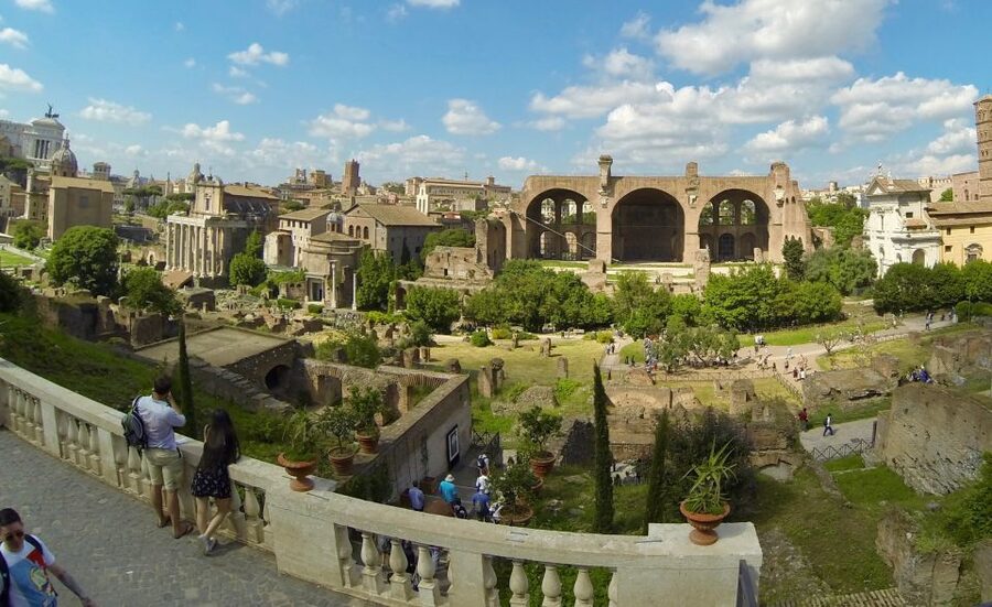 Rome: Colosseum, Roman Forum, and Palatine Hill Tour - Time, heat, crowds, and the best departure