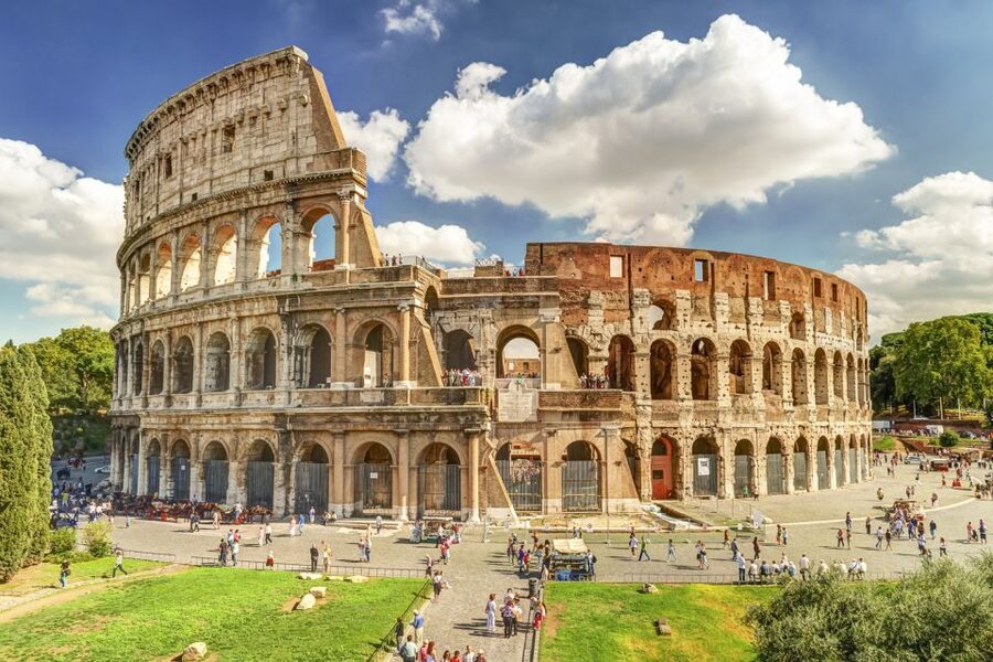 Rome: Colosseum, Roman Forum, and Palatine Hill Tour - Starting in the Roman Forum