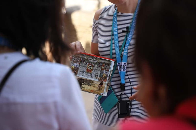 Rome: Colosseum & Roman Forum Guided Tour - Meeting your guide near the Colosseo Metro