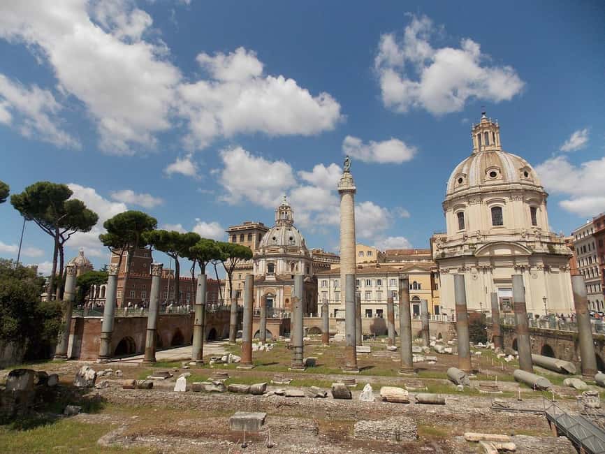 Rome: Colosseum, Roman Forum & Palatine Guided Tour - The guides are the real value