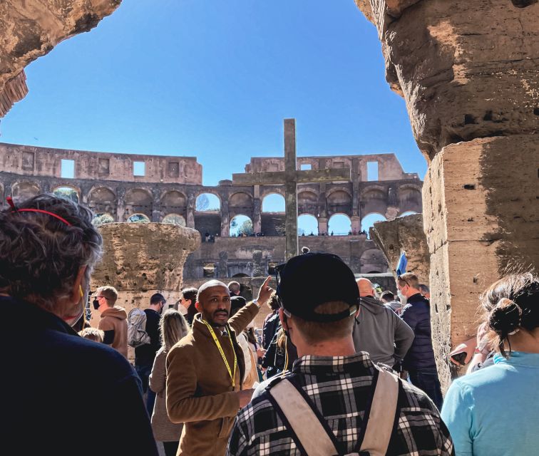 Rome: Colosseum, Roman Forum & Palatine Hill Group Tour - The guide makes the biggest difference