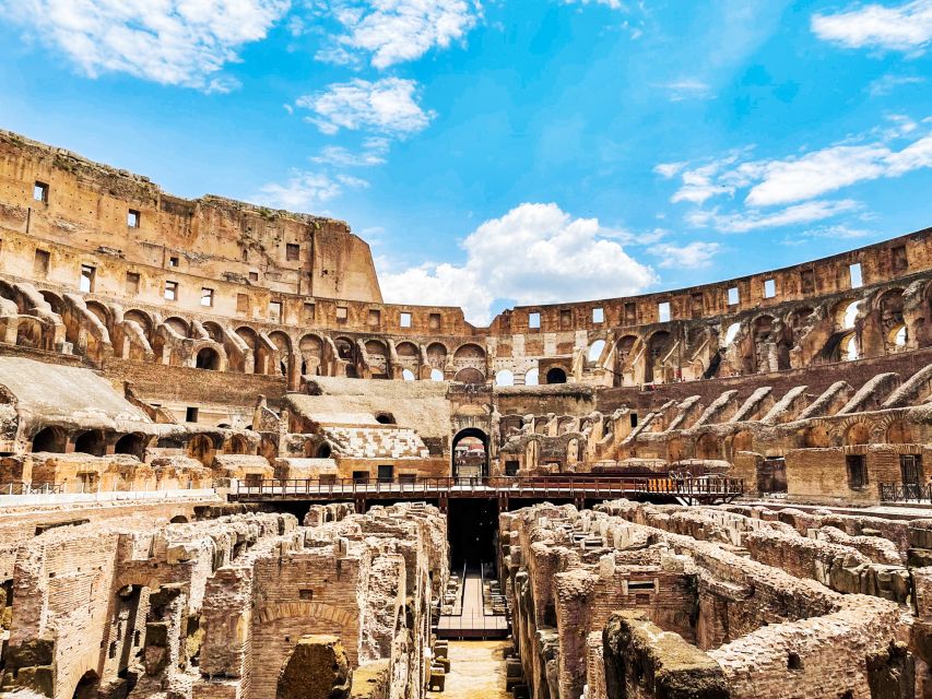 Rome: Colosseum, Roman Forum, Palatine with Multimedia Video - The English walk through central Rome