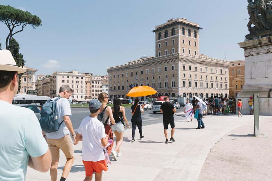 Rome: Colosseum, Roman Forum, Palatine with Multimedia Video - What the €32 price really covers