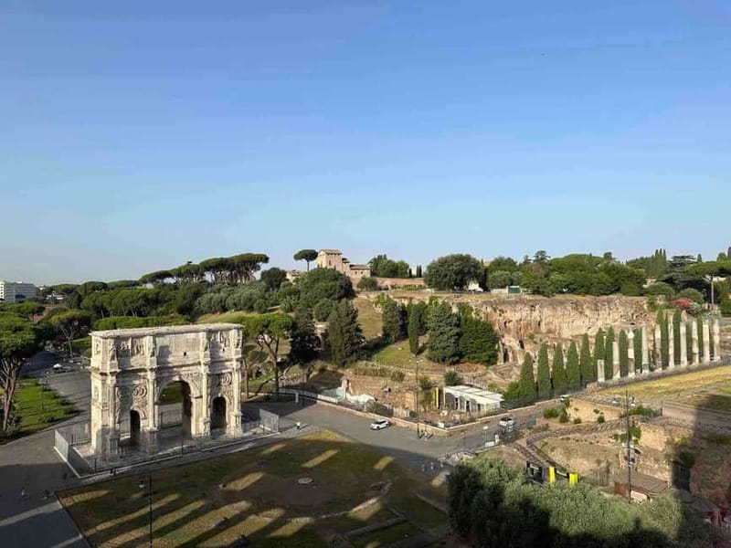 Rome: Colosseum VIP Top Floor 7 Pax Tour - Seeing the arena from above
