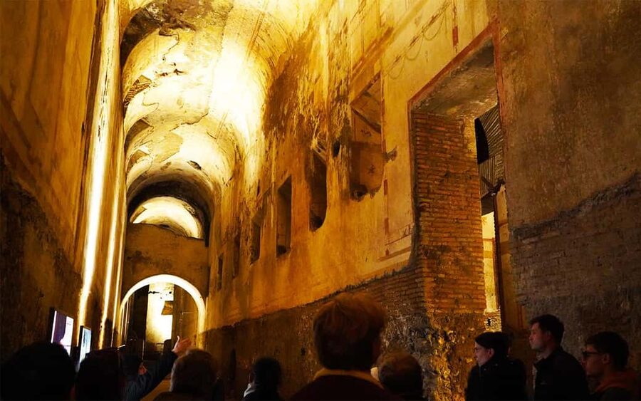 Rome: Domus Aurea Tour with Virtual Reality Experience - The VR reconstruction fills in the missing palace