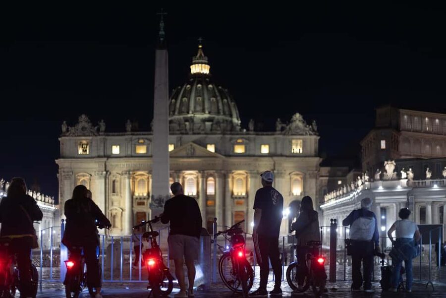 Rome: E-Bike Night Tour with Food and Wine Tasting - Theatre of Marcellus and the Jewish Ghetto