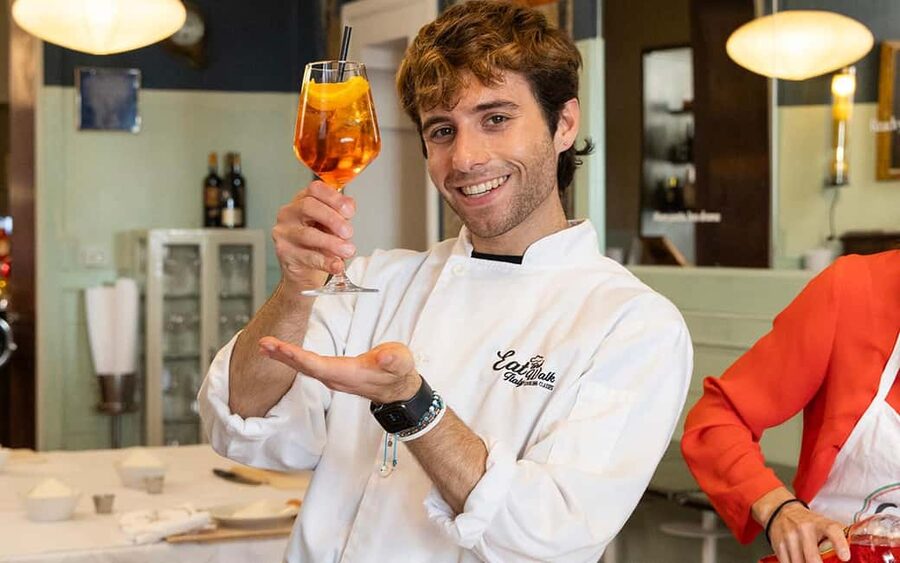 Rome: Enjoy Spritz and Pasta Making in Piazza Navona - Who should book this activity