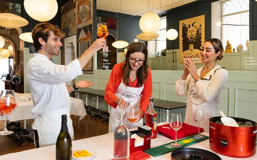 Rome: Enjoy Spritz and Pasta Making in Piazza Navona - Starting with a handmade Spritz