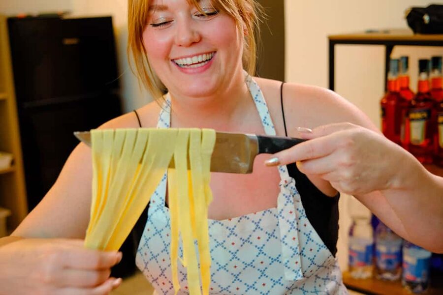 Rome: Family-Friendly Pasta and Tiramisu Cooking Class - What the three-hour Roman class feels like