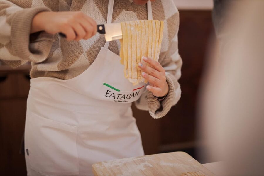 Rome: Fettuccine Pasta Cooking Class in Rome's City Center - Key things to know before booking