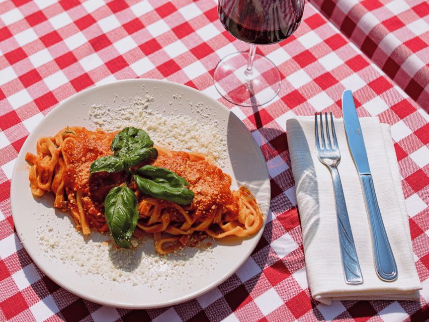 Rome: Fettuccine Pasta Cooking Class in Rome's City Center - Making pasta in the heart of Piazza Navona