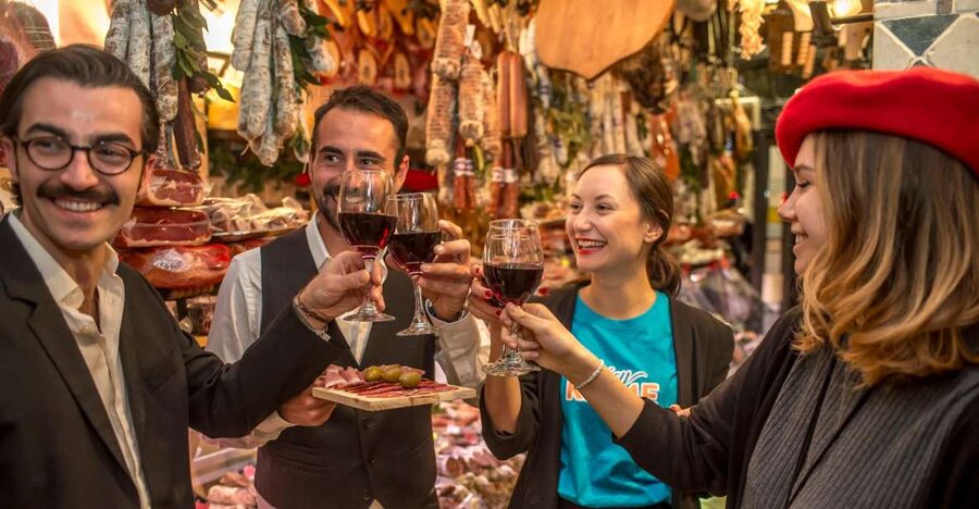 Rome: Food Tour and Wine Tasting in a Traditional Trattoria - Starting with ham and cheese in Campo de’ Fiori