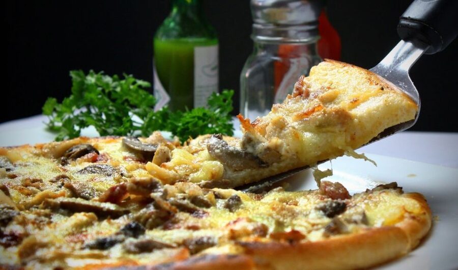 Rome: Food Tour and Wine Tasting in a Traditional Trattoria - The guide can shape the entire evening
