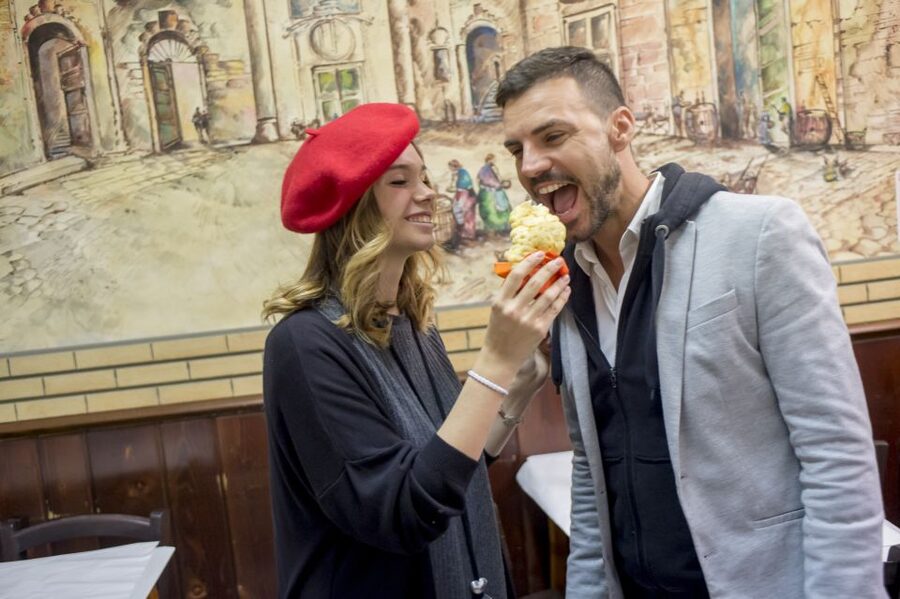 Rome: Food Tour and Wine Tasting in a Traditional Trattoria - Fried baccalà and the Jewish-Roman tradition