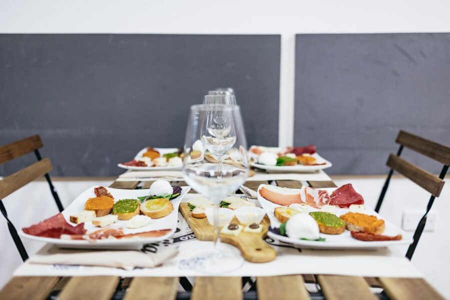 Rome: Food Tour with Unlimited Food and Barolo Wine - The secret stop and Roman street food