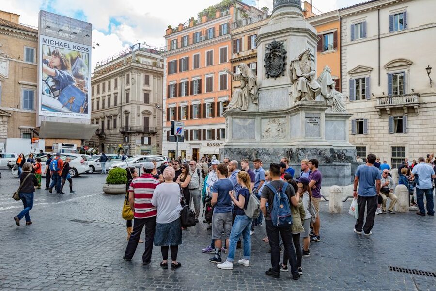 Rome: Fountains and Squares Small-Group Walking Tour - Inside the Pantheon