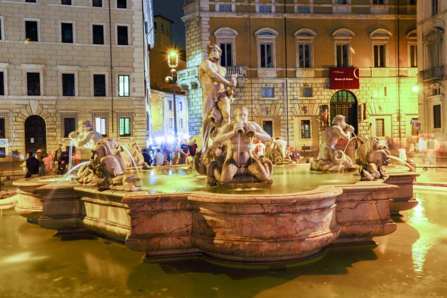 Rome: Guided City Center Evening Sightseeing Walking Tour - What the guides add
