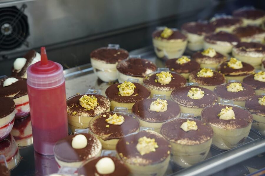 Rome: Guided City Food Tour by Vespa and Tastings - Pizza and trapizzino in Roman streets