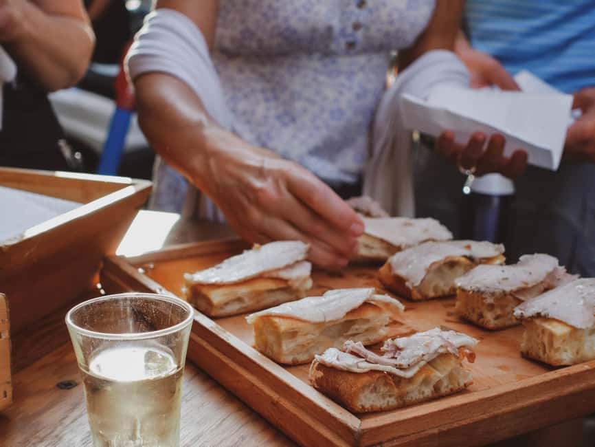 Rome: Guided Food Tour in Trastevere - What the guides add to the experience
