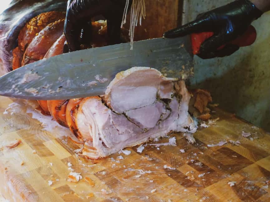 Rome: Guided Food Tour in Trastevere - La Norceria di Iacozzilli: starting with Roman staples
