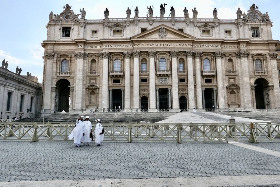 Rome: Guided Tour of St. Peter's Basilica with Dome Climb - From the basilica floor to the Dome