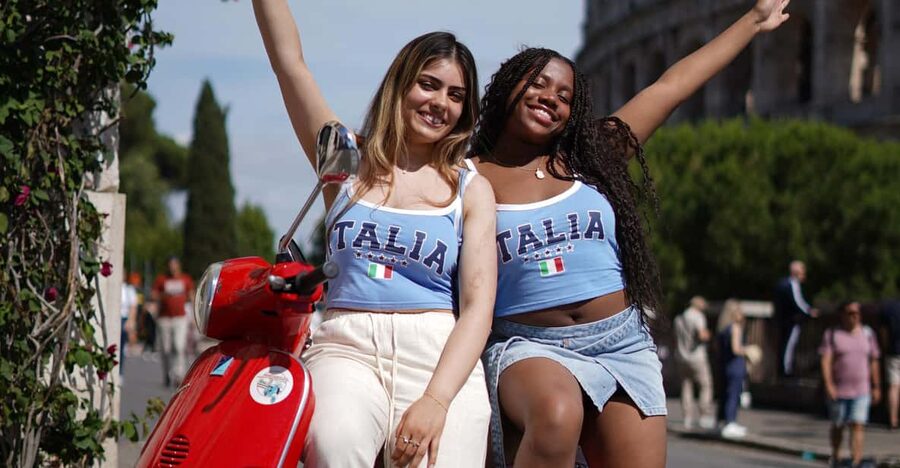 Rome: Guided Vespa Tour with Photo Stops - A fast, fun introduction to Rome