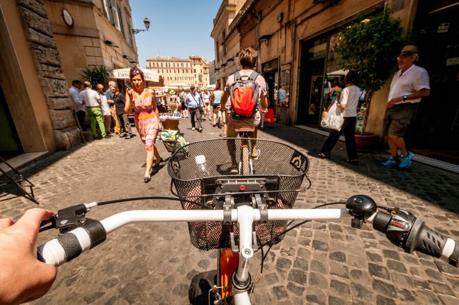 Rome: Highlights Bike Tour - How difficult is the riding?