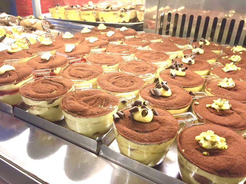 Rome: Jewish Ghetto & Campo de Fiori by Night Food Wine Tour - Local guides make the difference