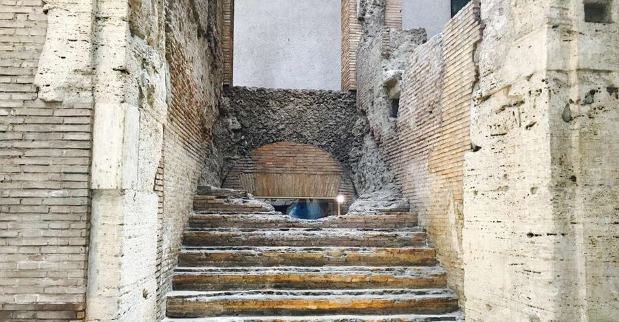 Rome: Navona Square Underground Ticket with Audio Guide - The entrance and ticket exchange